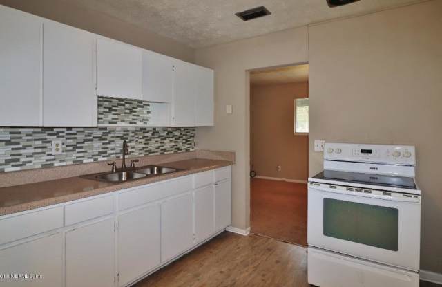 2204 EUDINE DR W Gallery 3