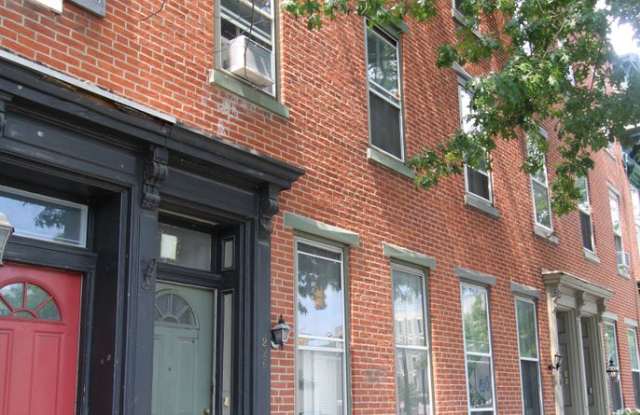 Large 3 Bedroom Single Family Home on Forster St photos photos