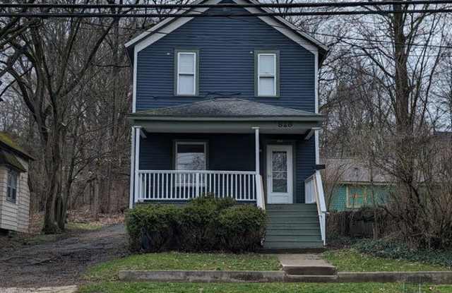 5 Bedroom Home in Kalamazoo photos photos