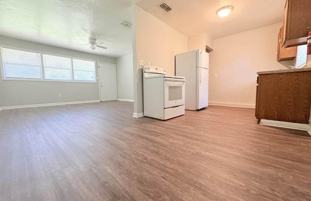 3515 Falcon Drive Gallery 4