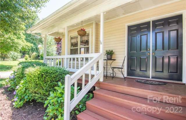 6510 Patchwork Circle Gallery 3