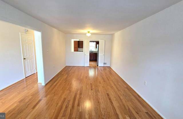 12151 STALLION Court Gallery 4