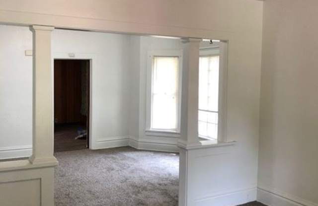 2018 62nd St Gallery 4