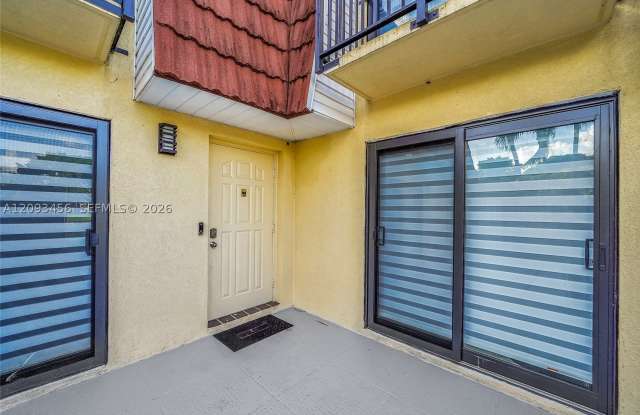 9861 NW 6th Ct Gallery 2