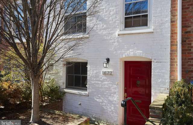 1672 32ND STREET NW - 1672 32nd Street Northwest, Washington, DC 20007