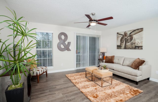 Arbors at Brookfield Apartments Gallery 4