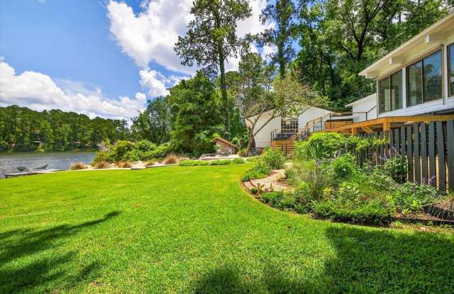 7805 Thornhill Lane Gallery 4