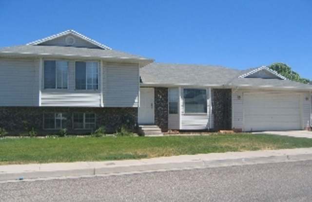 4 Bedroom 2.5 Bathroom House In The Heart of Cedar City photos photos