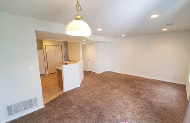 5855 Biscay St Gallery 3
