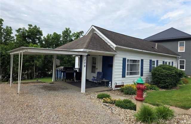 208 W Main Street Gallery 2