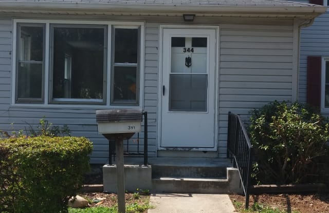 344 Delaware Cir - 344 Delaware Circle, Newark, DE 19711
