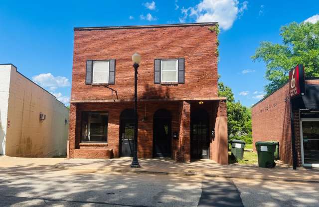 Beautiful 2 bedroom 1.5 bathroom apartment in Downtown Hogansville! Must see! photos photos Beautiful 2 bedroom 1.5 bathroom apartment in Downtown Hogansville! Must see! photos photos