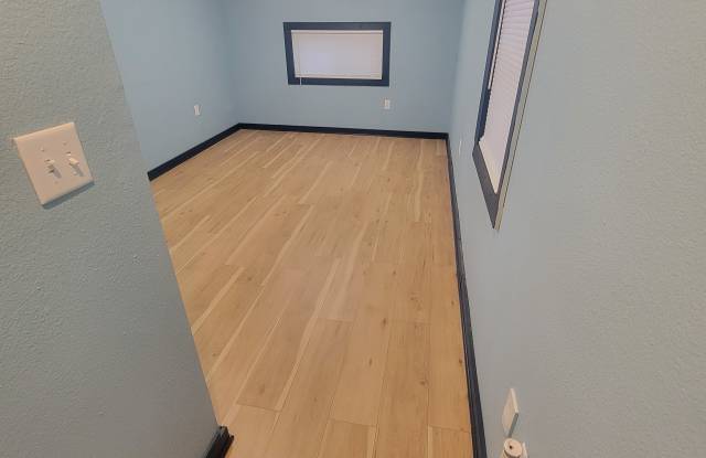2200 South Seneca Street Gallery 4
