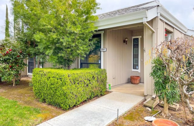 3707 Gold Creek Ln - 3707 Gold Creek Lane, Rosemont, CA 95827