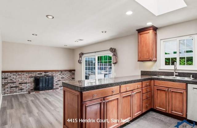 4415 Hendrix CT Gallery 4