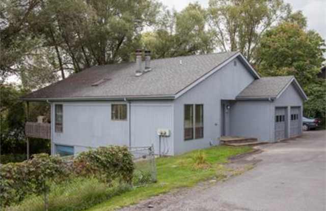 110 Pine Tree Rd. - A photos photos