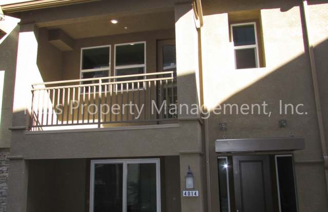 Wallis Ranch Townhome, a community with top notch ammenities - 4014 Windsor Way, Dublin, CA 94568