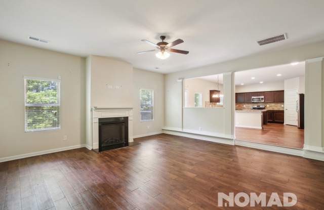 Spacious 4BR House in Hampton photos photos
