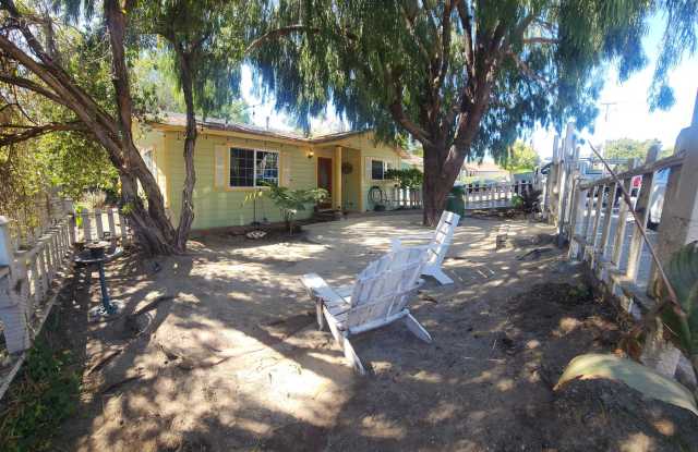 SLO Tropical Private Bungalow ideally located close to Cal Poly! - 1100 Murray Avenue, San Luis Obispo, CA 93405