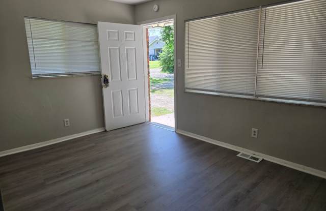 Tucked Away 2 bedroom Gallery 4