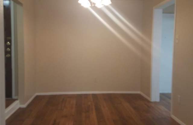9915 Towne Brook Ln Gallery 3