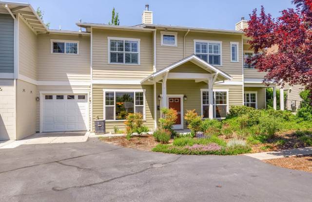 Mountain Meadows 2 Bedroom, 2 Bath Condominium with a garage for lease! photos photos