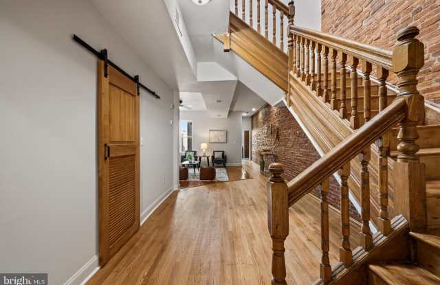 2231 EUTAW Place Gallery 2