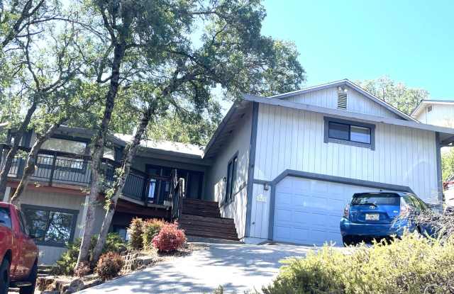 3 bedroom 3 bath plus a large room downstairs in Lake Wildwood, Penn Valley, CA - 20612 Chaparral Circle, Lake Wildwood, CA 95946