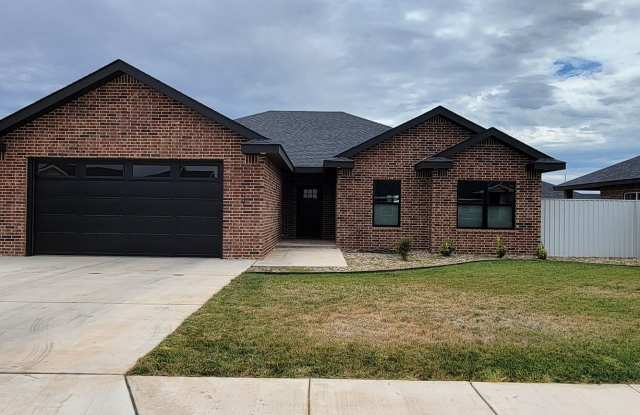 NEWER HOME IN THE COLONIES photos photos