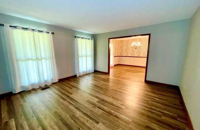 205 Browning Place Gallery 3