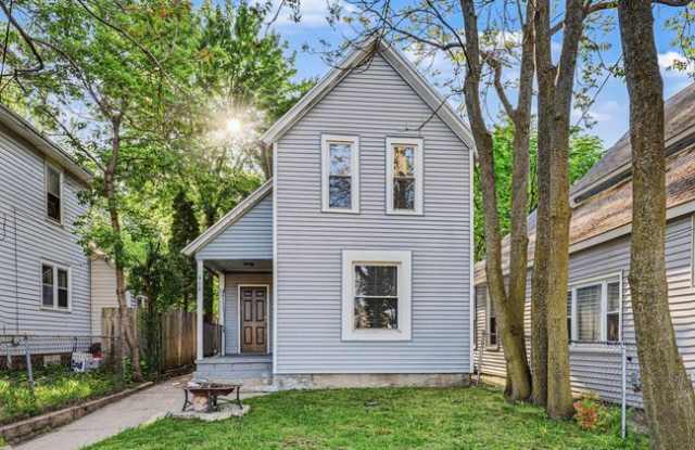 918 Lafayette Ave NE photos photos