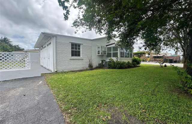 122 NE 2 Ave photos photos