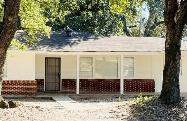 4216 Fairfields Avenue (4 Bed/2 Bath) Home photos photos