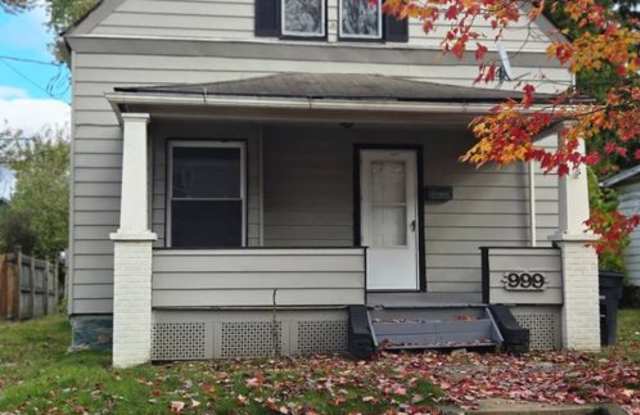 Charming 3-Bedroom Property in Prime Location (SECTION 8 VOUCHERS ACCEPTED) photos photos