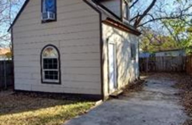 420 S Charles Street - 420 South Charles Street, Lewisville, TX 75057