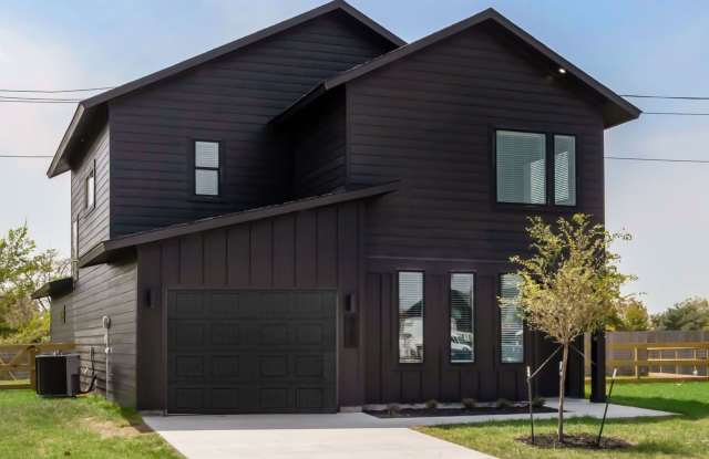 PRE-LEASE FALL 2027 Luxury Home in South College Station Gallery 3