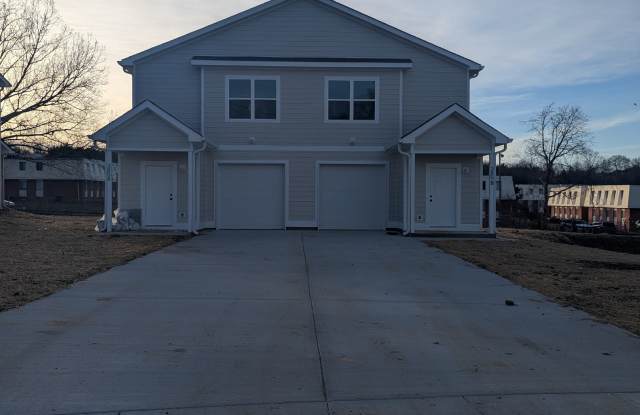 385 Armstrong Street - B - 385 Armstrong Street, Columbia, TN 38401