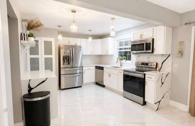 3151 NW 68th Street, Fort Lauderdale, FL 33309 photos photos