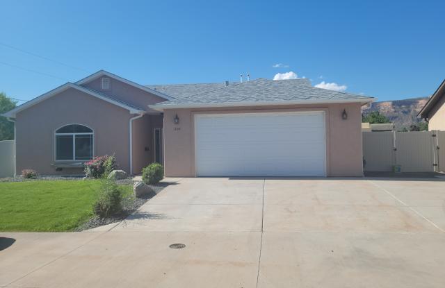 608 Peony Dr photos photos