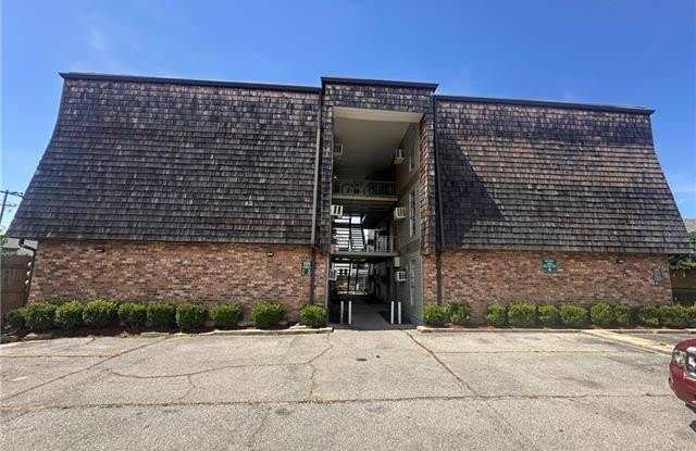 115 W ESPLANADE Avenue photos photos