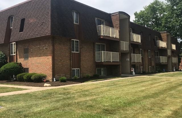 Nantucket Cove Apartments - 1817 North Nantucket Drive, Lorain, OH 44053