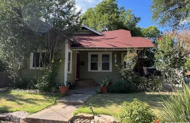 609 W Lullwood Ave - 609 West Lullwood Avenue, San Antonio, TX 78212