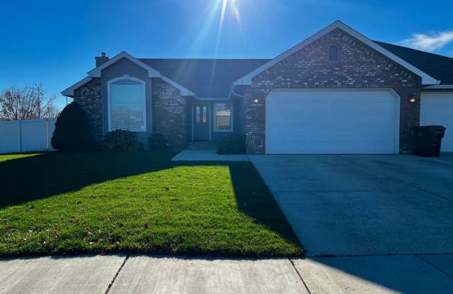 8800 Midvale Road - Yakima WA - 8800 Midvale Road, Yakima, WA 98908