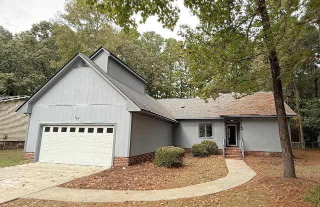 107 E Baywood Ln - 107 East Baywood Lane, Greenville, NC 27834