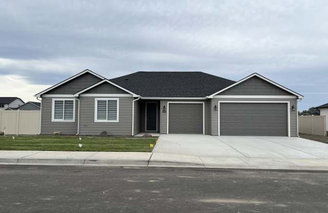 5809 W Larch Ave - 5809 West Larch Avenue, Ahtanum, WA 98903