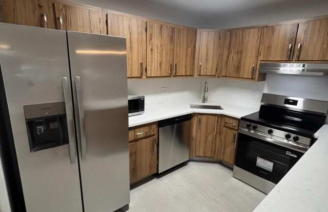 4835 SABLE PINE Circle Gallery 1