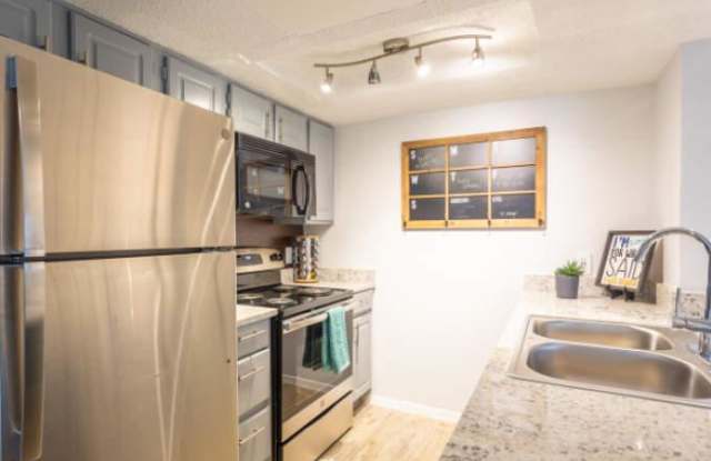 10739 Lake Creek Pkwy Gallery 4