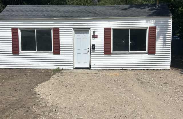 408 West Wheaton Avenue - 408 West Wheaton Avenue, Clare, MI 48617