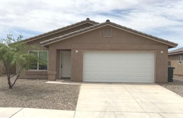 Desert Sands 4 bedroom 2 bathroom home with extra living room photos photos