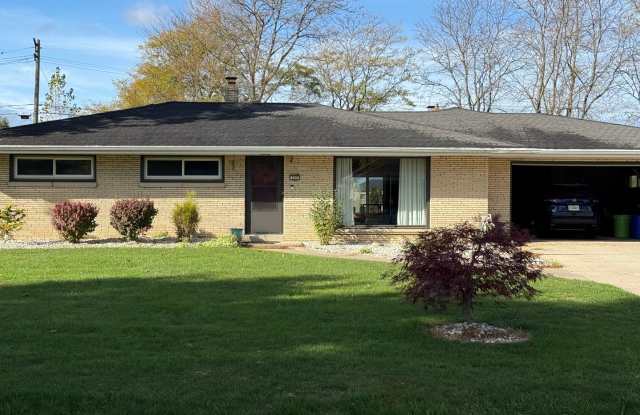 Charming Single Family Home in Brookfield - FIRST MONTH RENT HALF OFF! photos photos Charming Single Family Home in Brookfield - FIRST MONTH RENT HALF OFF! photos photos